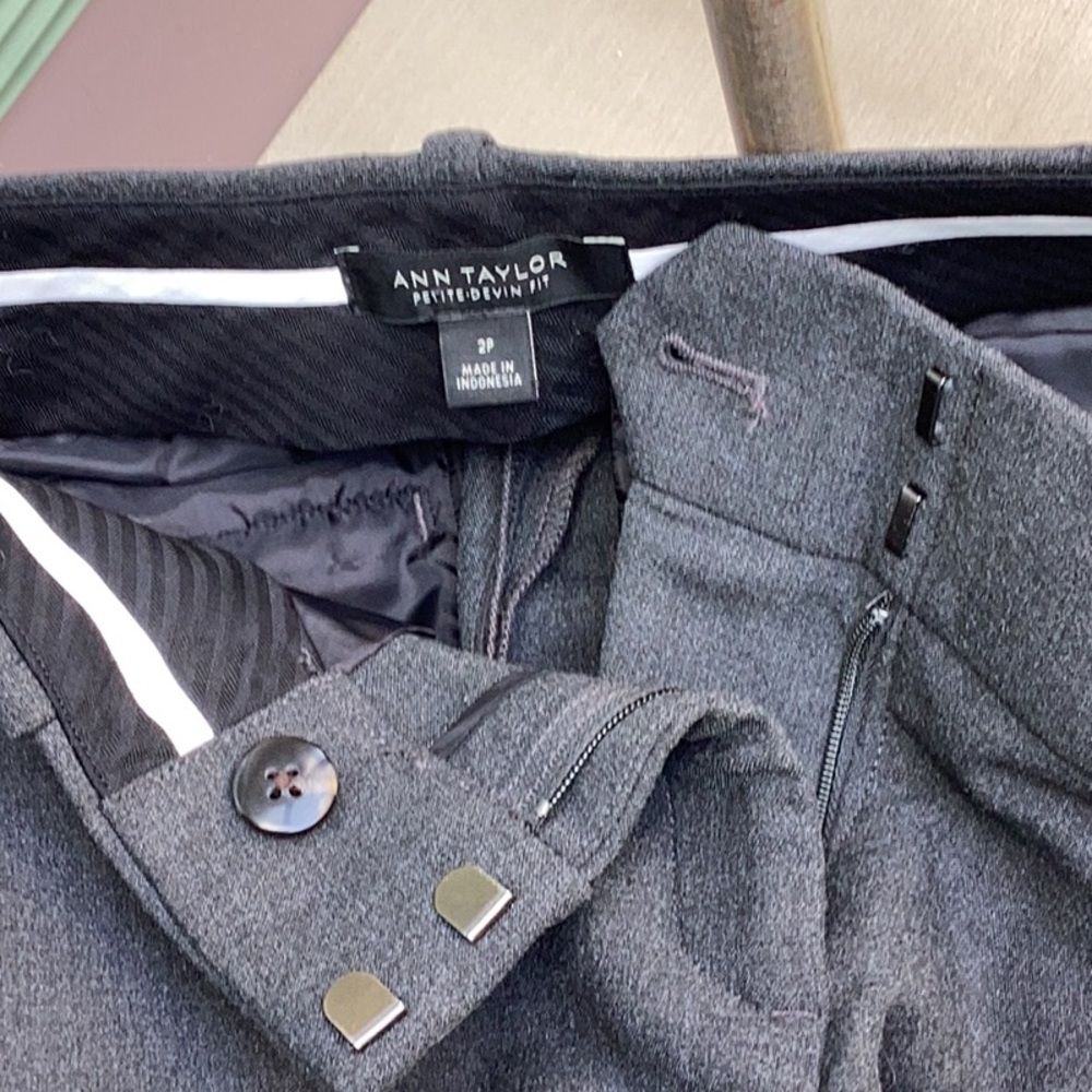 Ann Taylor Pants Dark Gray Size 2P - Picture 3 of 3